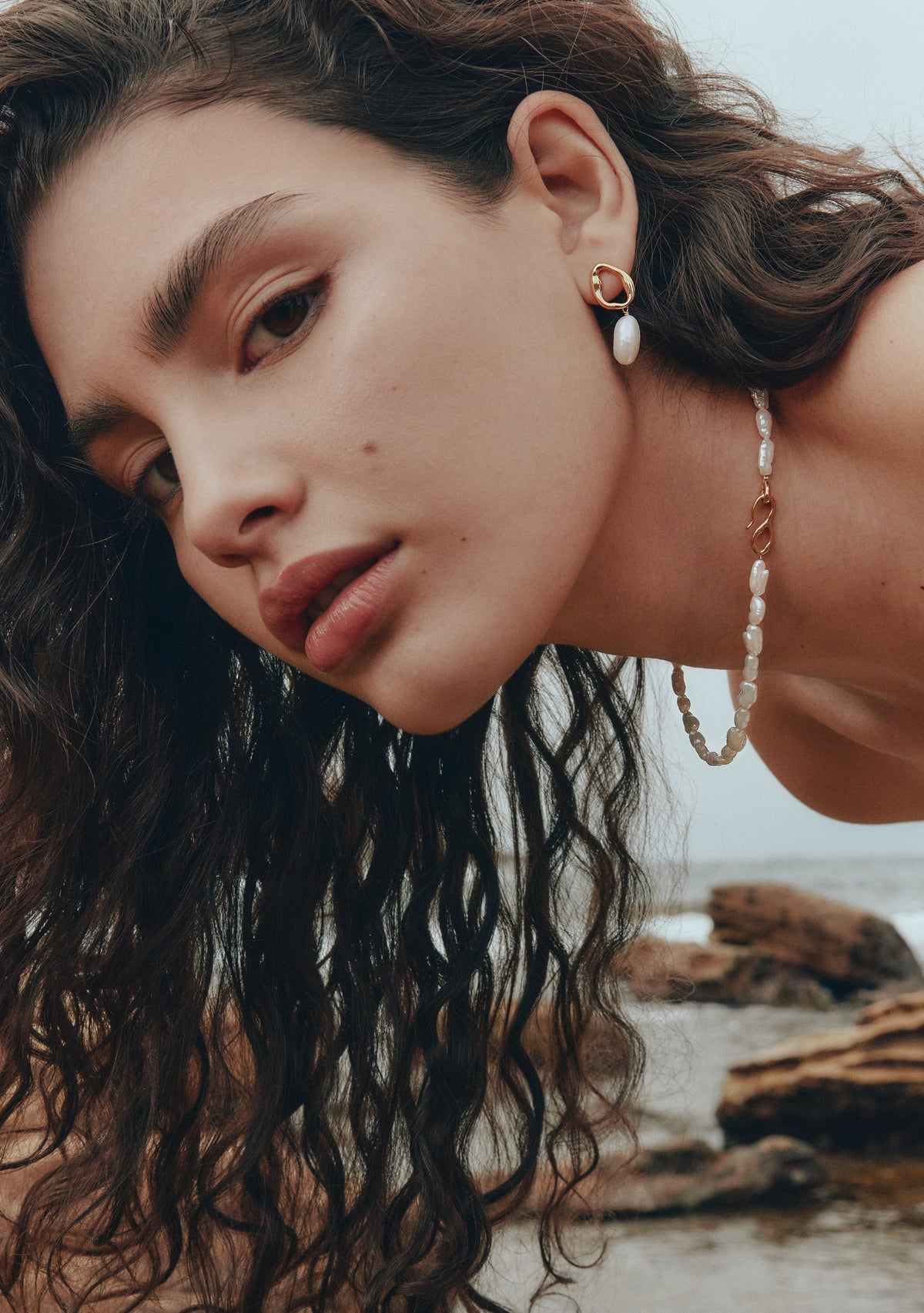 Cielo Pearl Drop Earrings - Gold