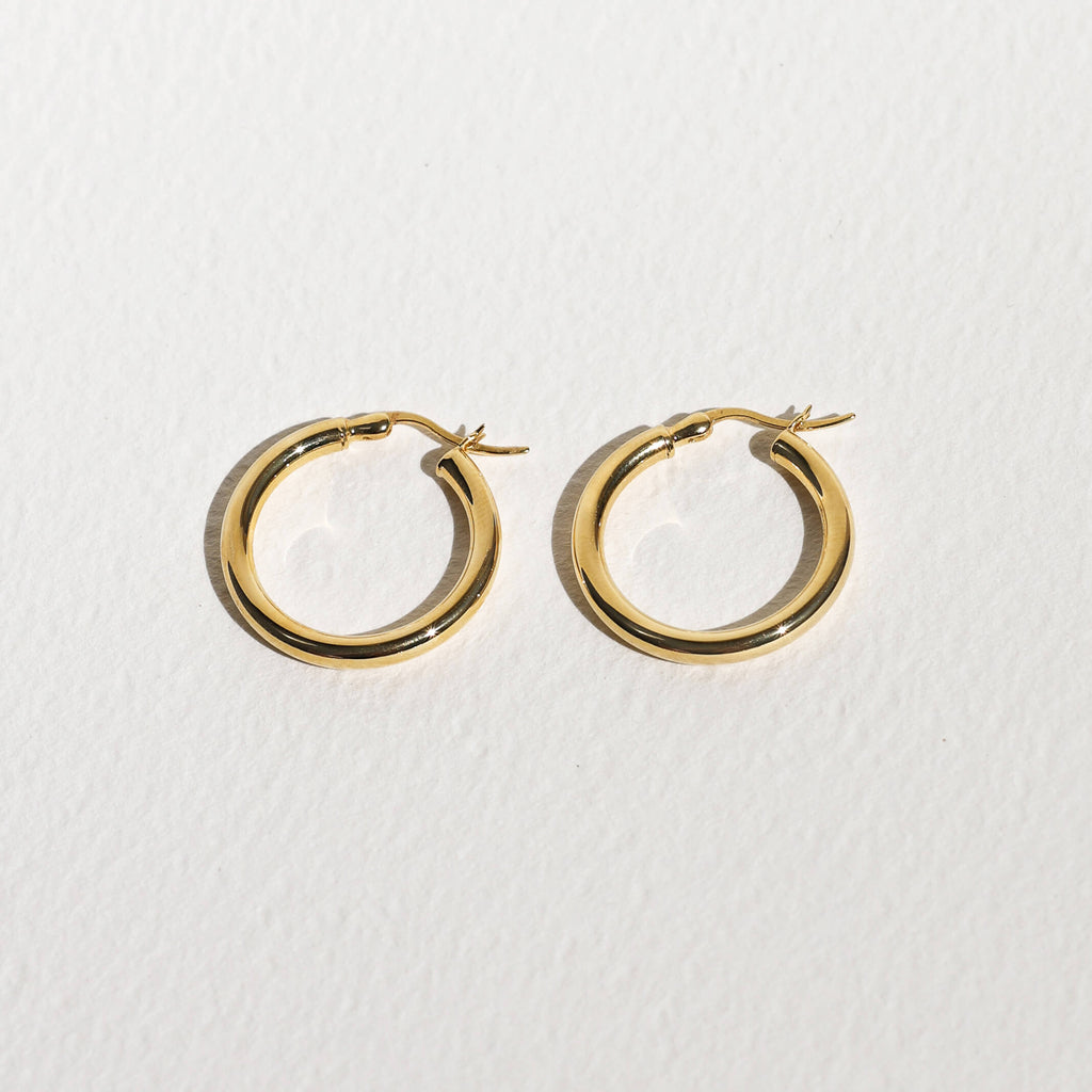 Classic Hoops Medium - Gold