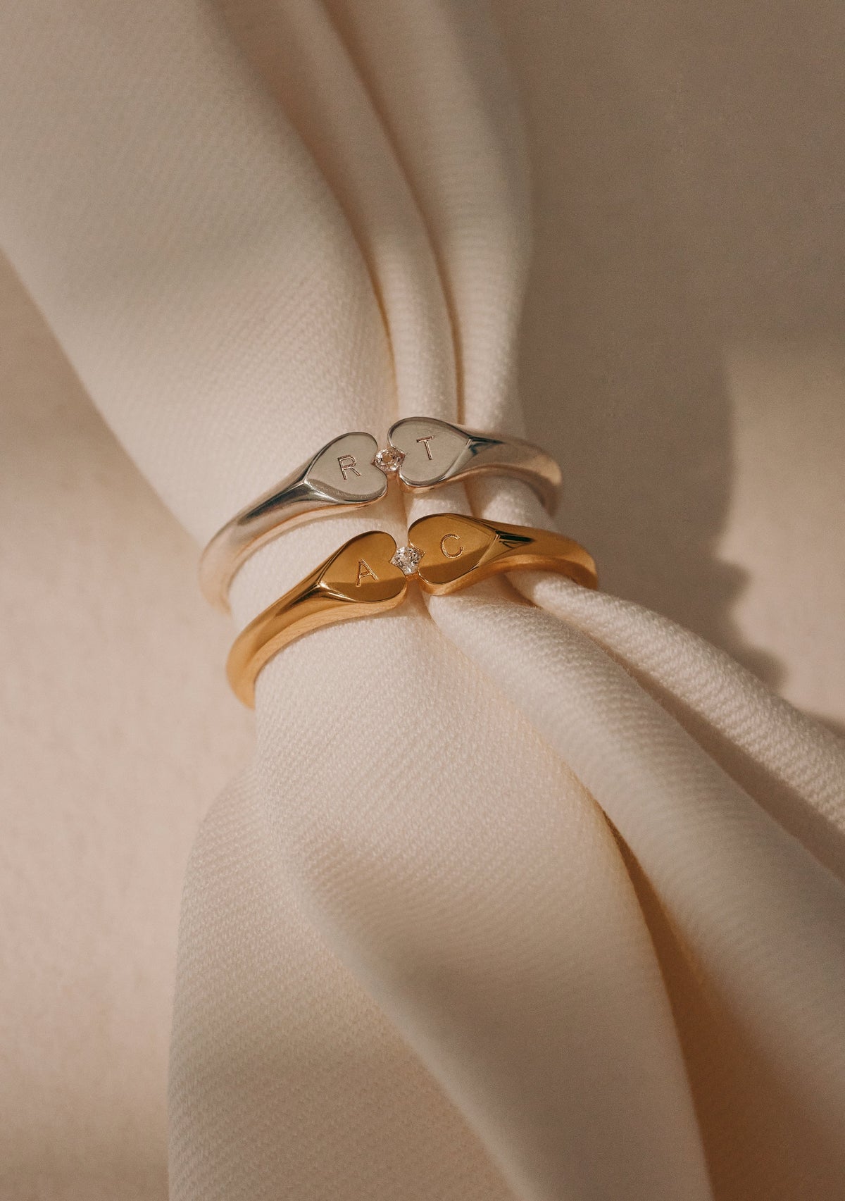 Heart Connection Signet Ring - Gold