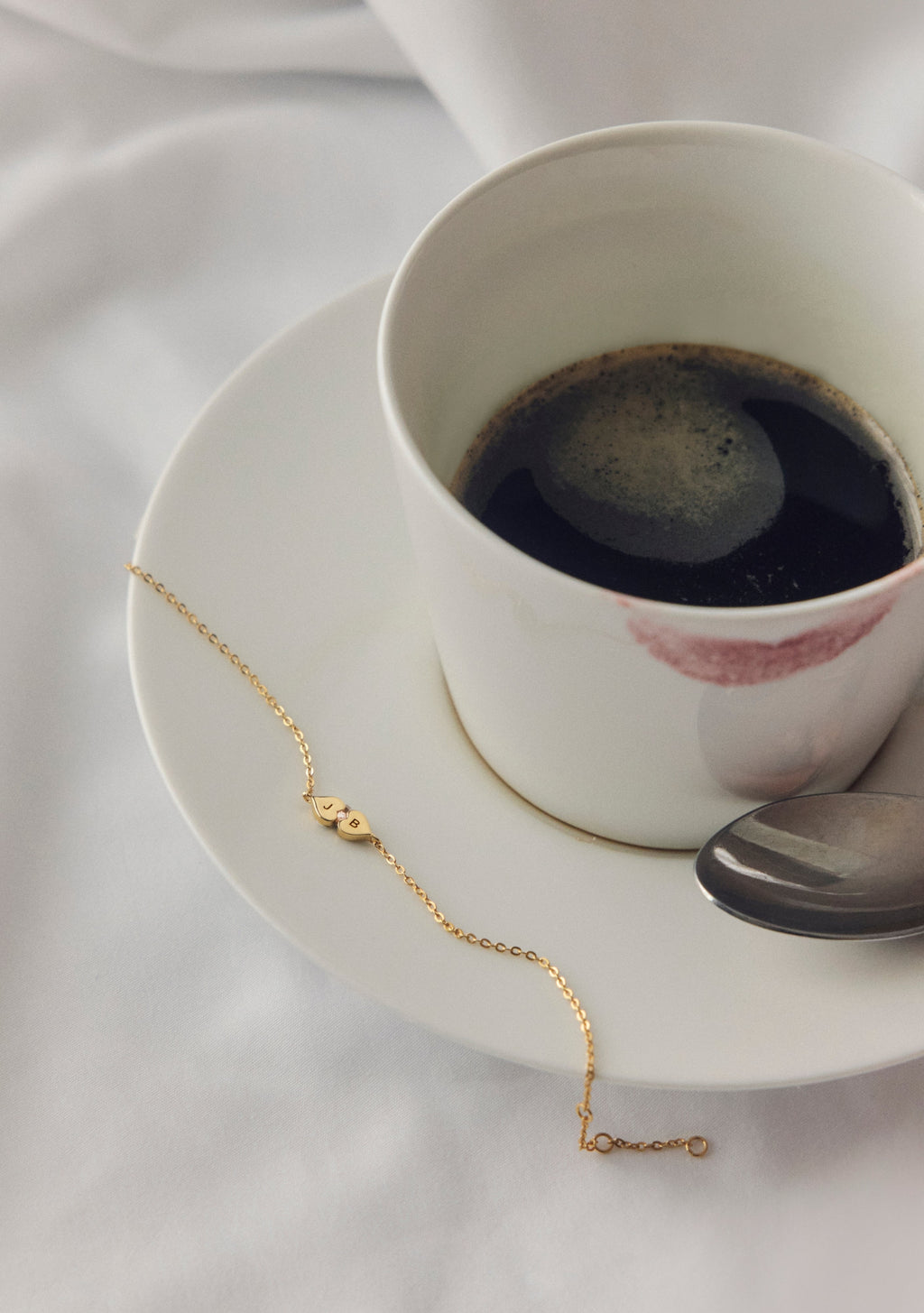 Heart Connection Bracelet - Gold