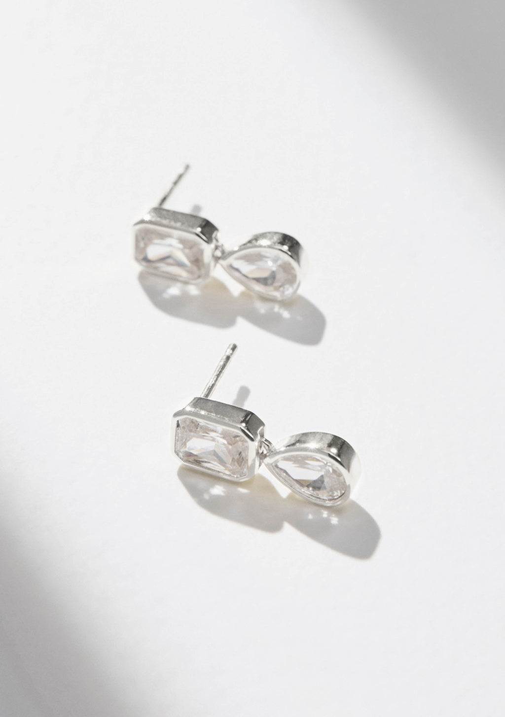 Lineaire Drop Earrings - Silver