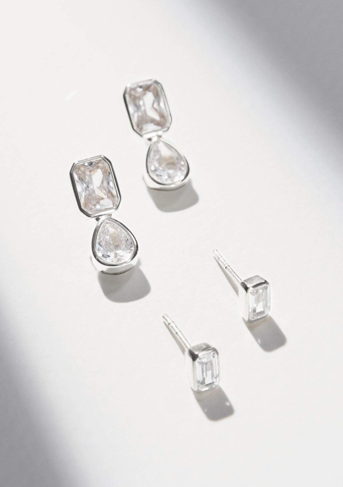 Lineaire Drop Earrings - Silver