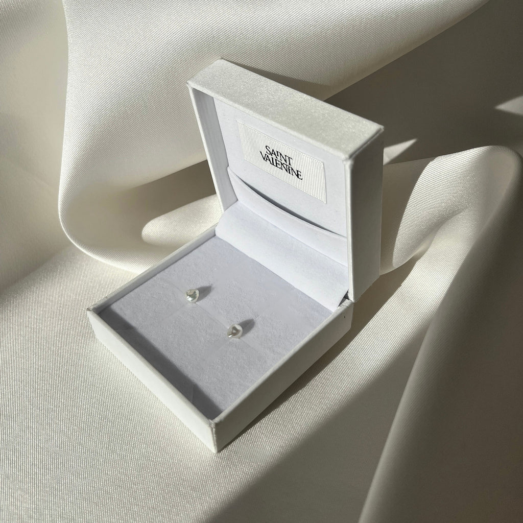 Mara Keshi Pearl Studs - Silver