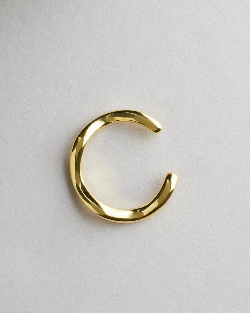 Vera Wave Ear Cuff - Gold