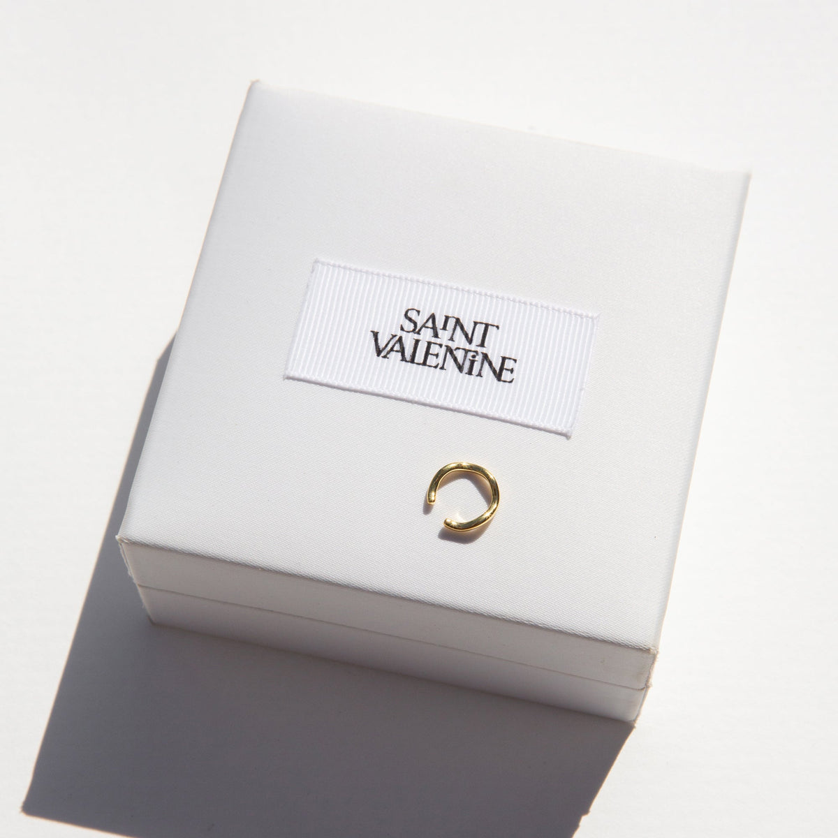 Vera Wave Ear Cuff - Gold
