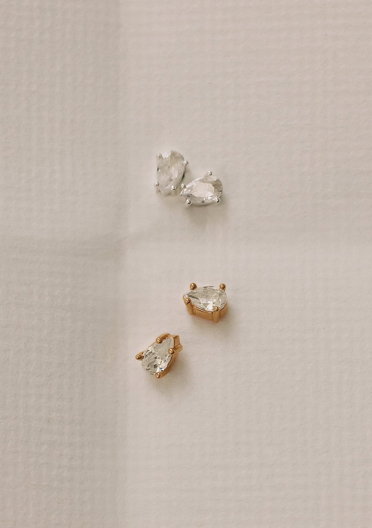 Valentine Stud - Single - Gold