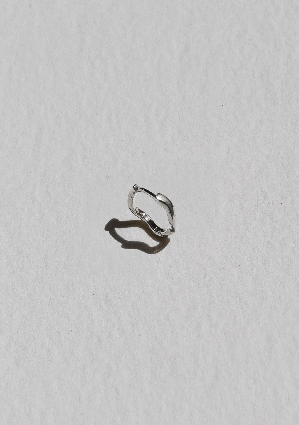 Vera Wave Huggie - Single - Silver