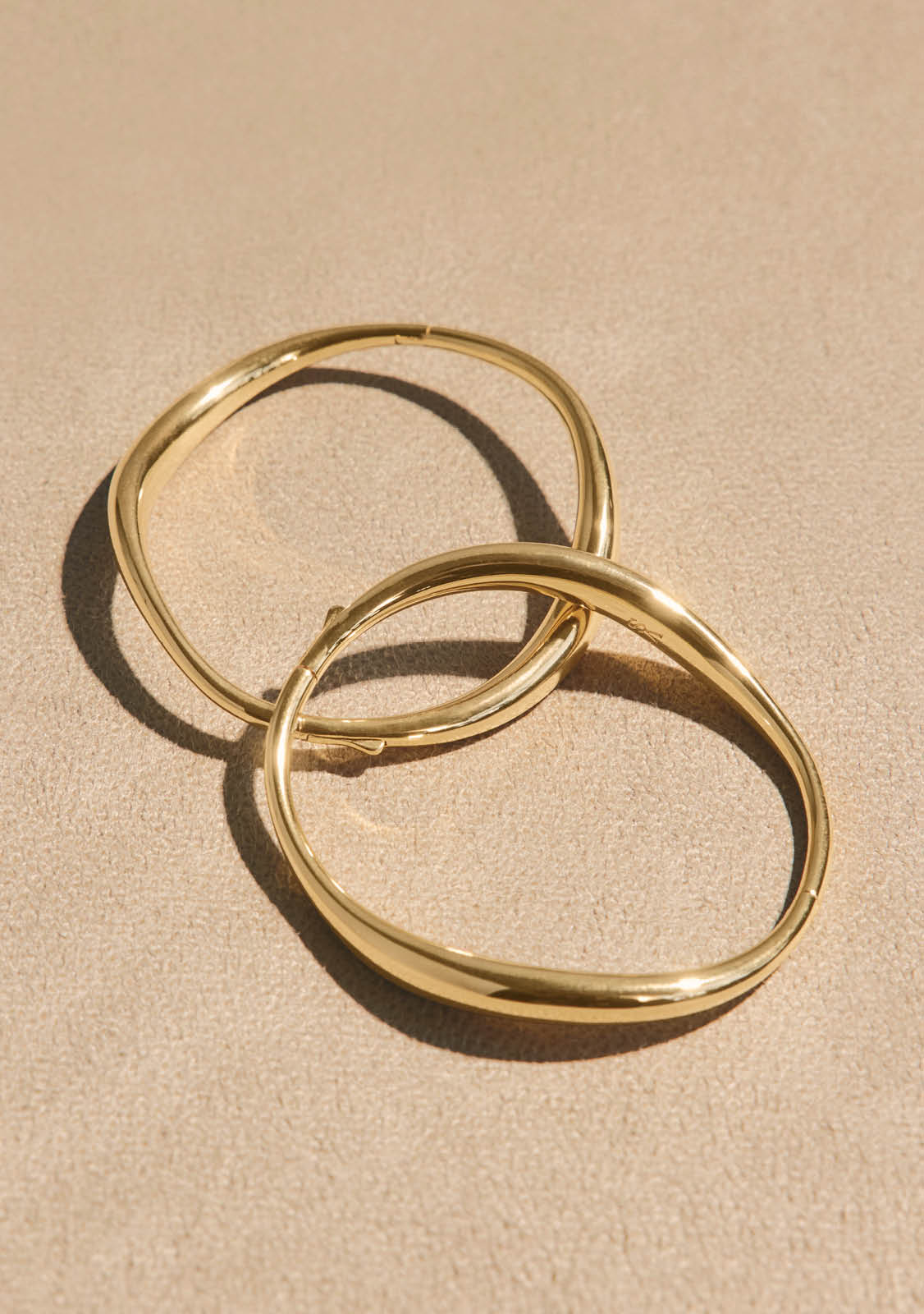 Verso Bangle - Gold