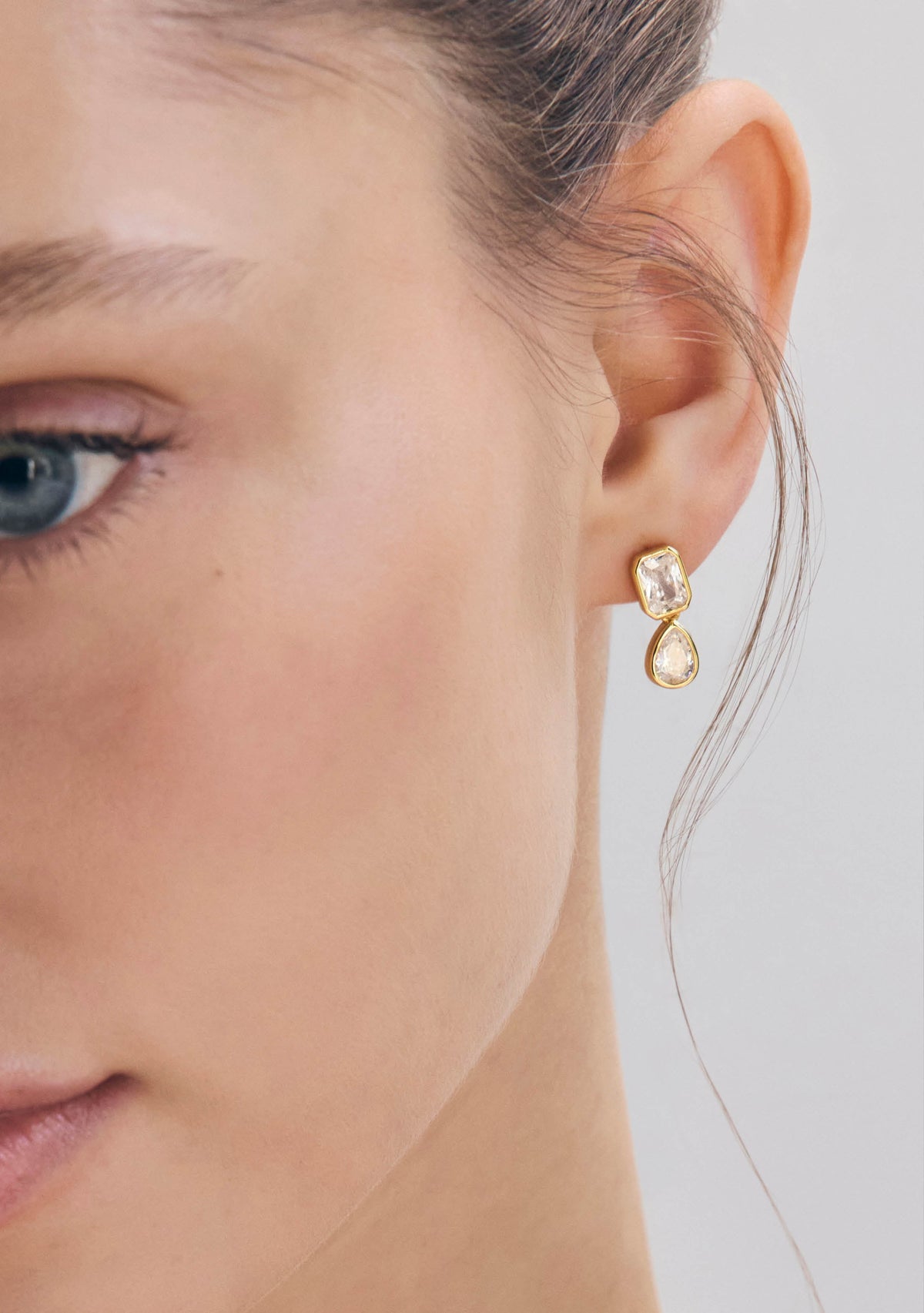 Lineaire Drop Earrings - Gold